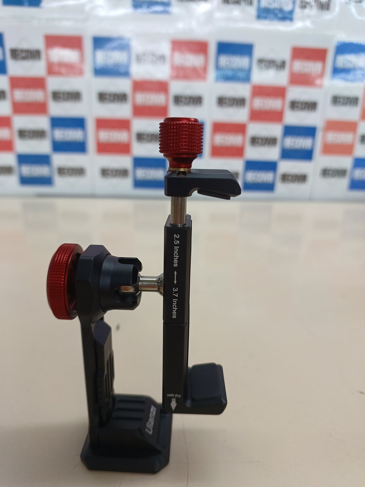 ULANZI ST-14 - Soporte de trípode para teléfono Celular, Adaptador de Aluminio con Zapata fría, Abrazadera de Soporte de teléfono Celular de 360° para iPhone 13 12 11 MAX Pro iPhone X XR XS 6 7 Plus