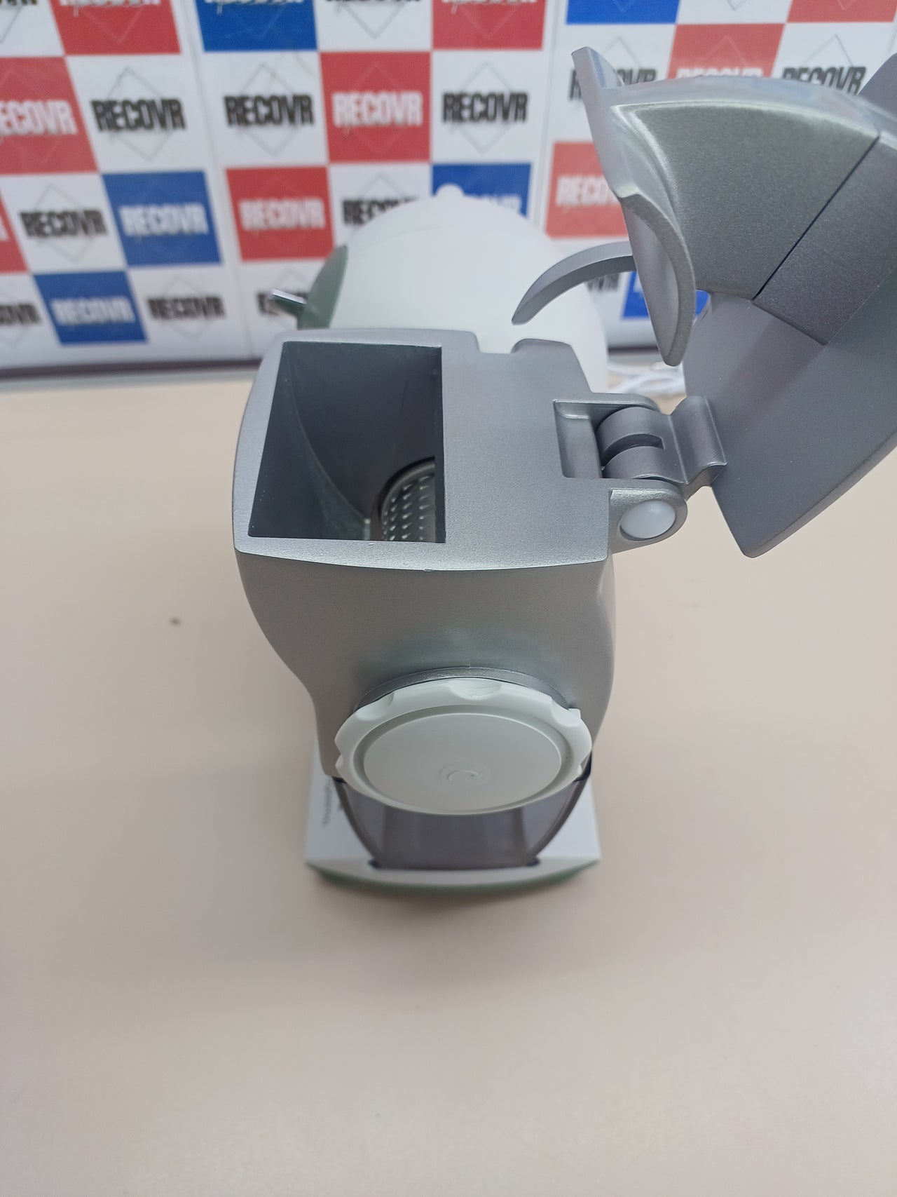 Rallador Eléctrico, 150 w. Rodillo Acero Inoxidable, Tolva Aluminio, Recipiente Extraíble Tapa Frescura, Sistema Seguridad, Imetec Grattugissima,