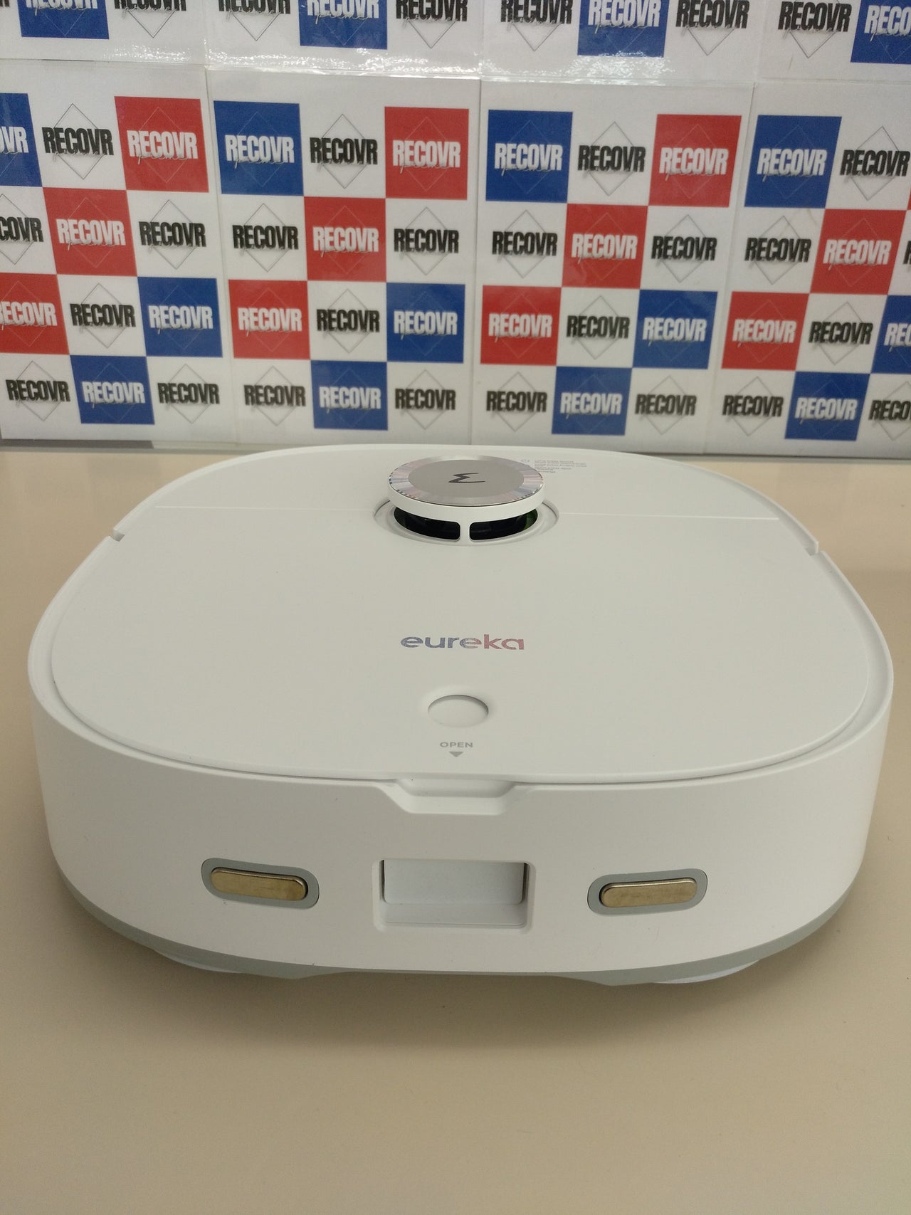 Robot aspirador y friegasuelos Eureka J12 Ultra