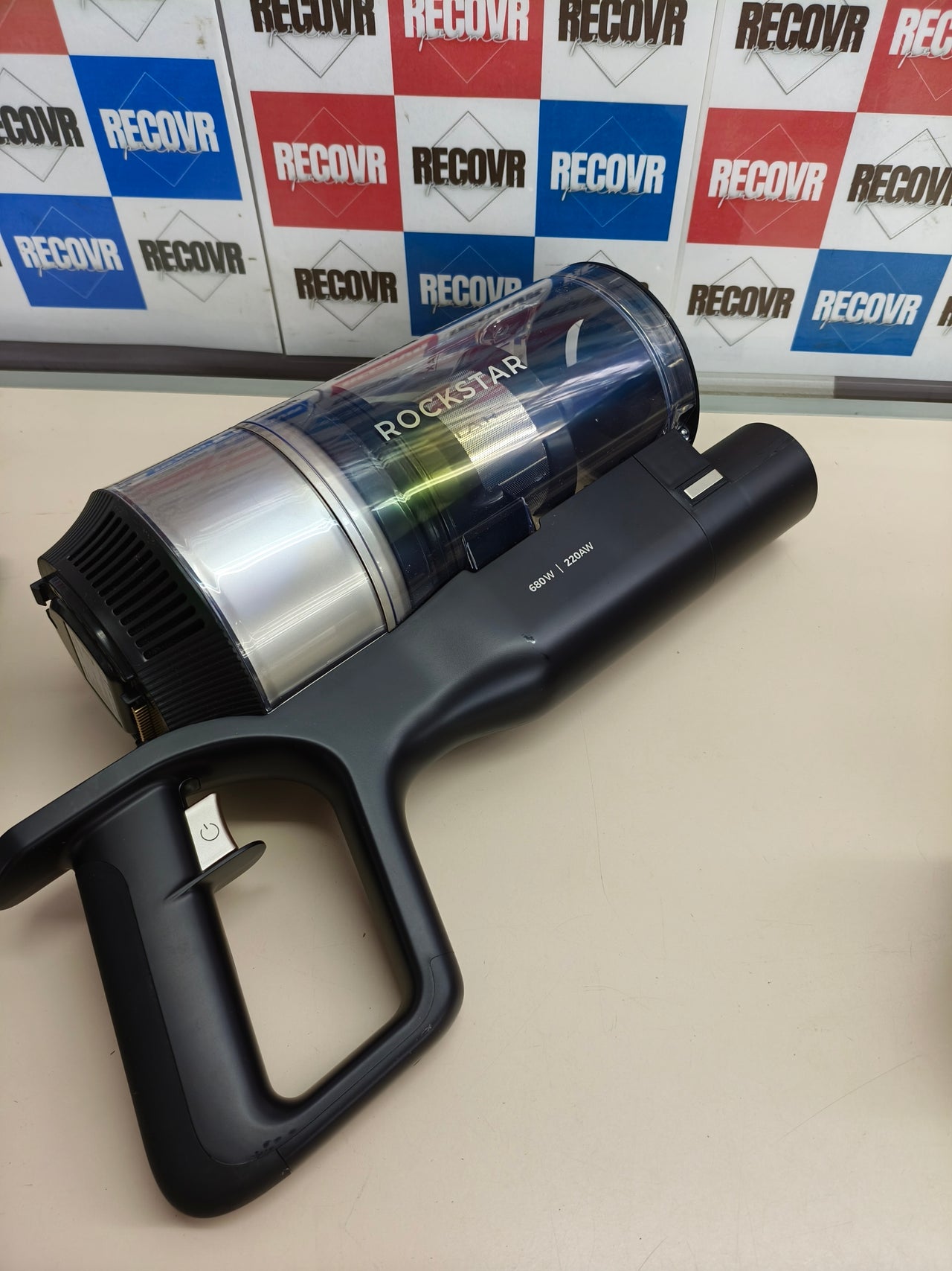 Aspiradora escoba Cecotec Conga Rockstar 220AW