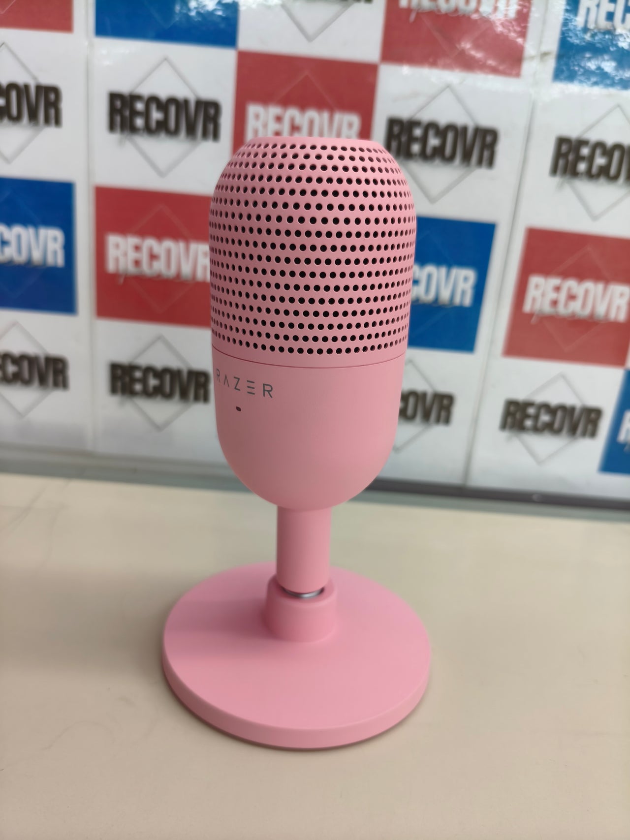 Micrófono USB Razer Seiren V3 Mini Quartz ultracompacto con sensor