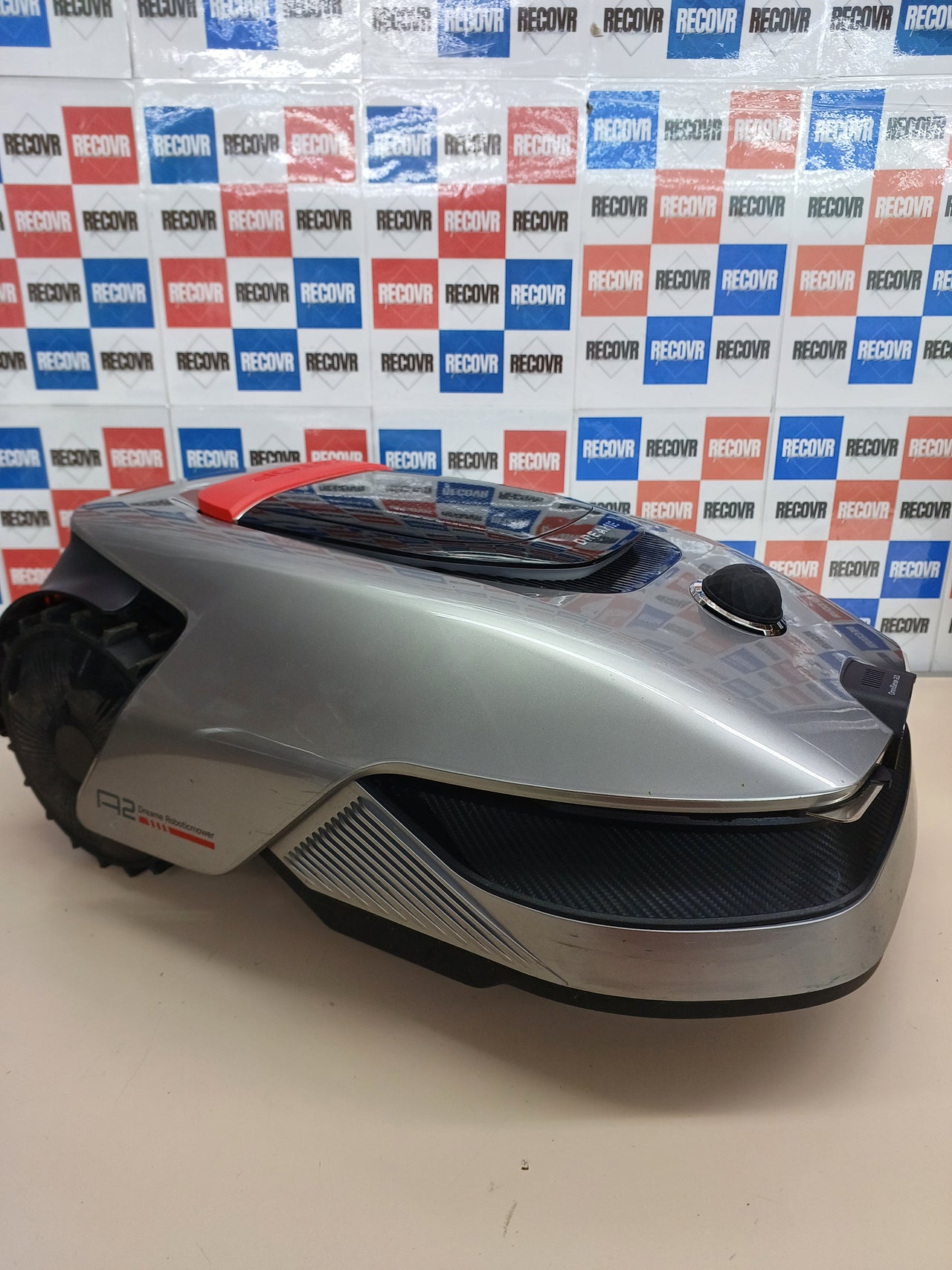 Robot cortacésped con IA y mapeo automático – Dreame