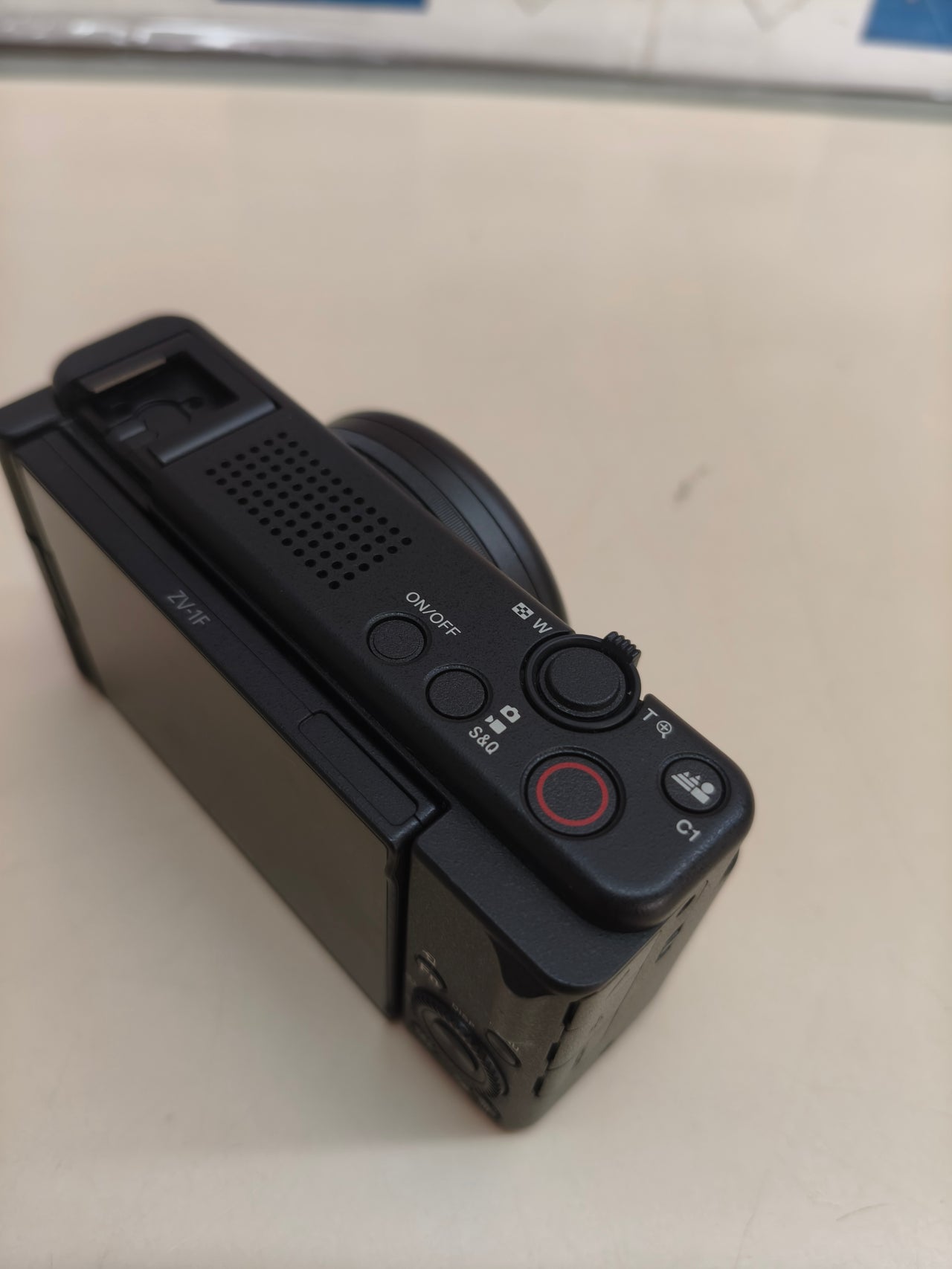 Sony ZV-1F para vlogs, 4K, pantalla multiángulo, negra
