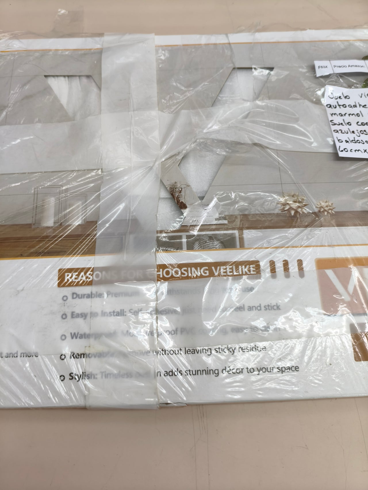 Suelo vinílico autoadhesivo efecto mármol beige VEELIKE 60x30 cm 12 piezas
