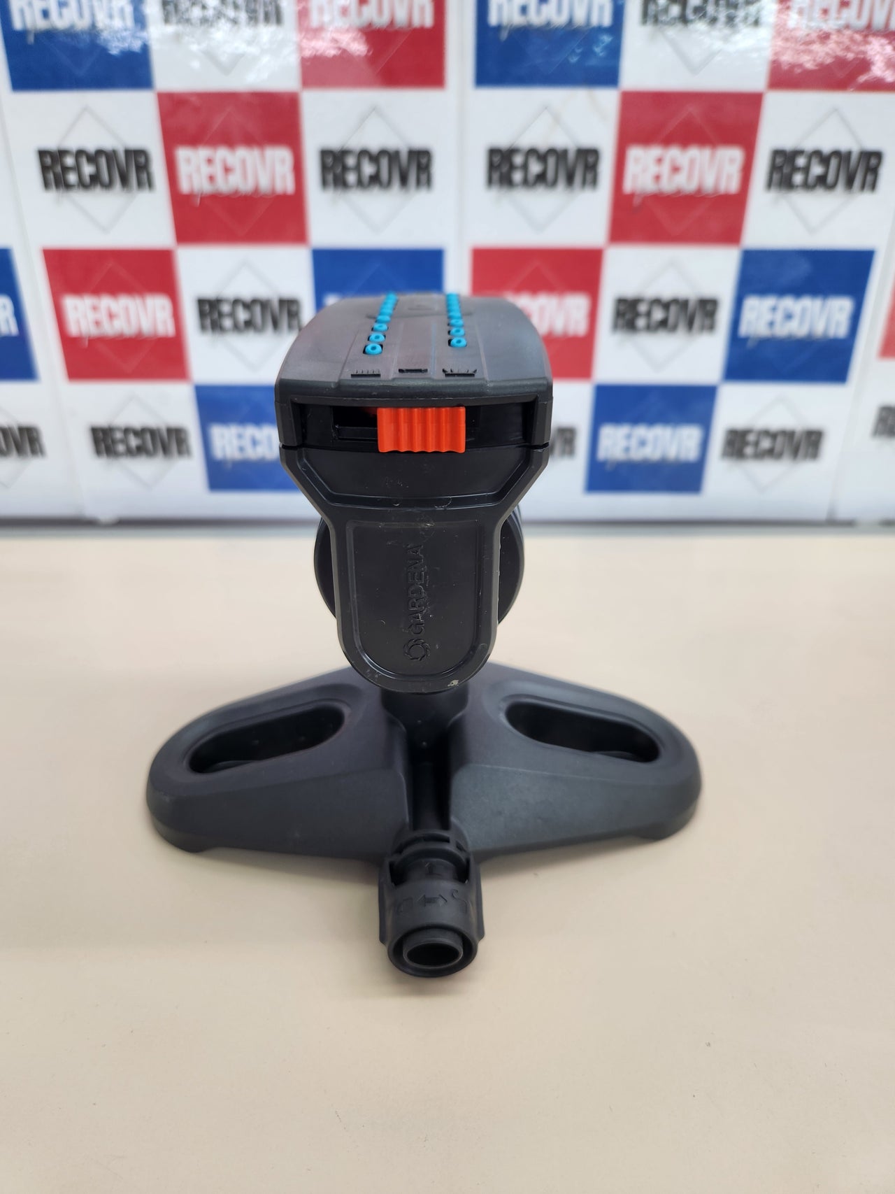 Sistema Micro-Drip aspersor Cuadrado OS 90: Aspersor para el Sistema de riego automático, Ajustable a Superficies cuadradas de hasta 90 m², técnica de conexión Quick & Easy (13325-20)Gardena