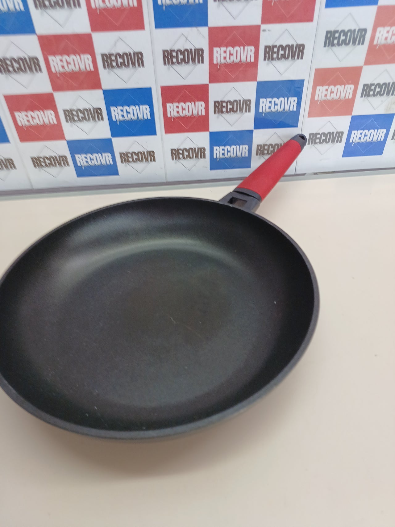 Sartén 28cm aluminio mango desmontable inducción Castey