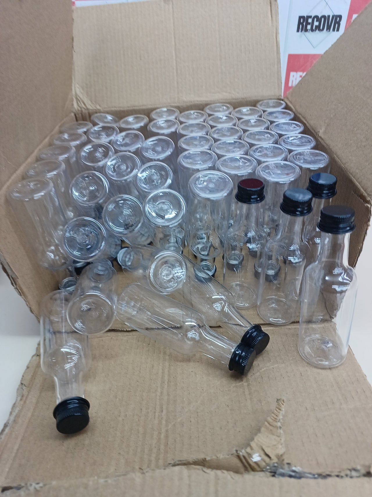 Mini botellas plástico 50 ml pack 48 con tapas - Belle Vous