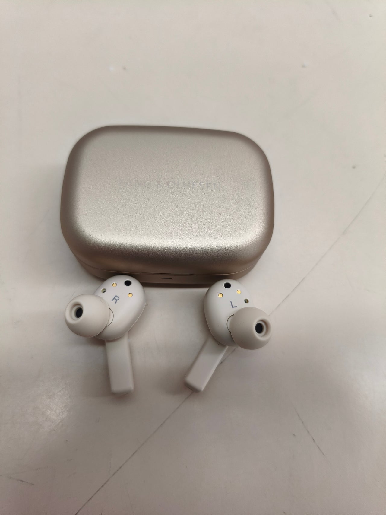 Auriculares Bang & Olufsen Beige/Dorado