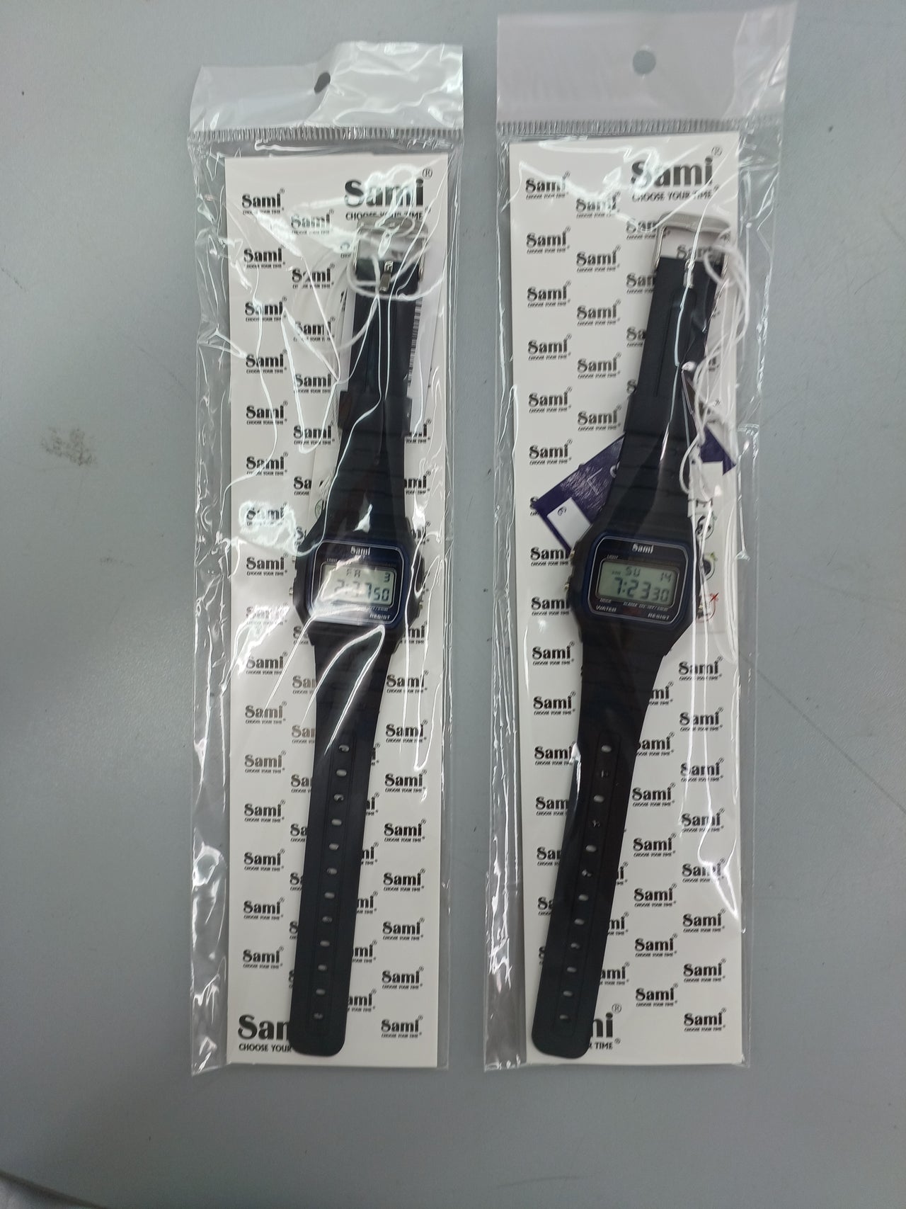 Reloj Sami Vintage LSD, resistente al agua hasta 50M.