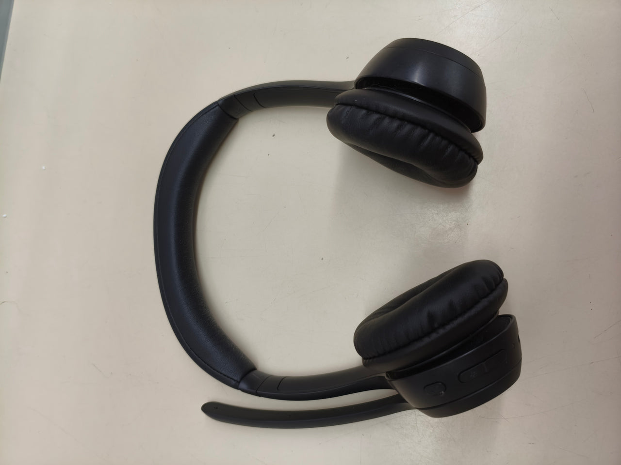Auriculares inalámbricos Logitech Zone 300 con micrófono