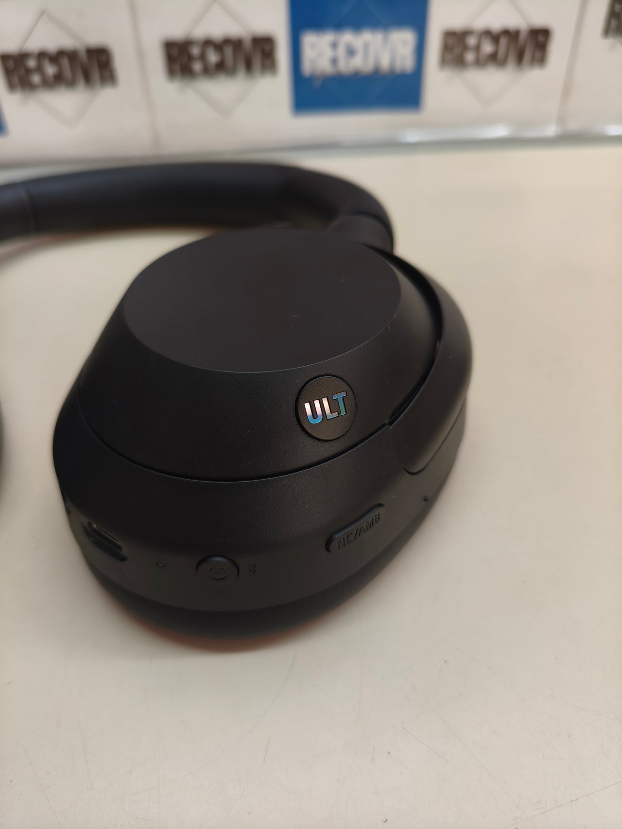 Sony ULT Wear, auriculares Bluetooth, ANC, 30 h, blancos