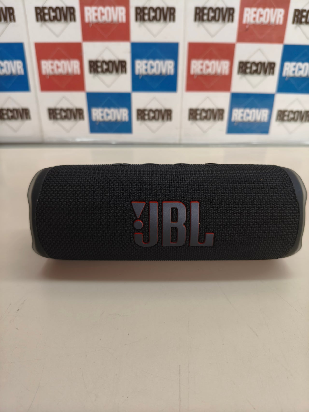 JBL Flip 6, altavoz Bluetooth portátil, resistente al agua y polvo, negro