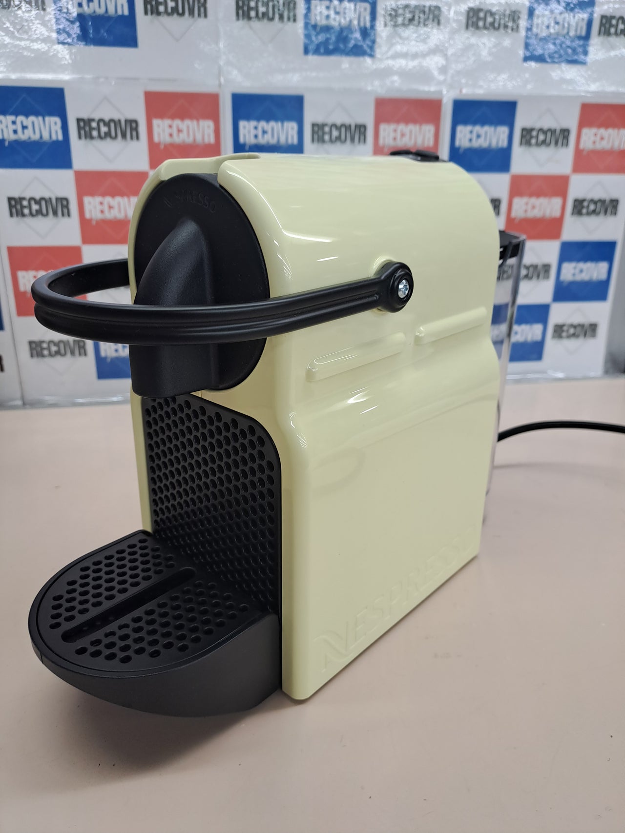 Cafetera Nespresso Inissia DeLonghi
