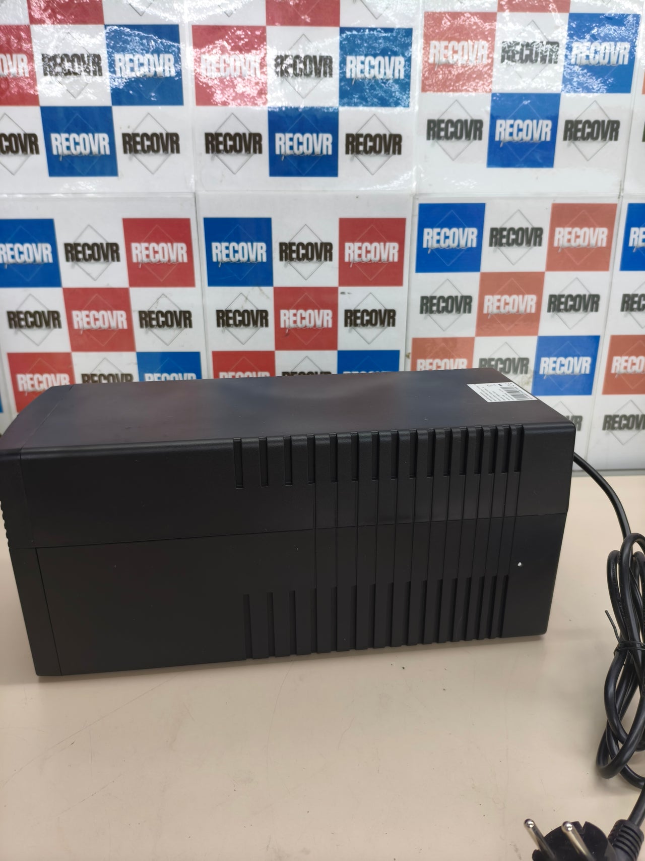 SAI Master Power UPS 1300VA 720W con 4 enchufes Schuko
