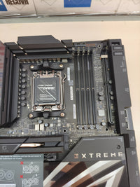 ASUS ROG Crosshair X870E Extreme, placa base AMD E-ATX, DDR5, PCIe 5.0, 5 M.2, Wi-Fi 7, LCD 5