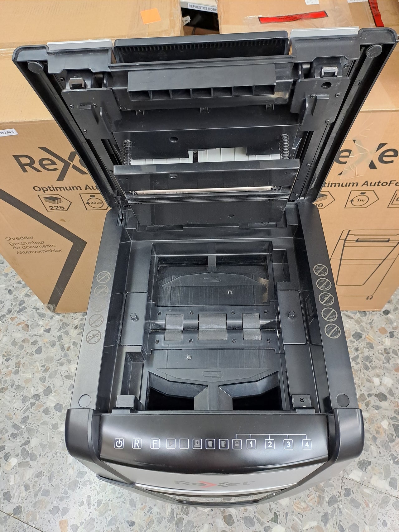 Destructora automática P-4 300  hojas 60L