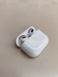 Apple AirPods 3.ª generación, estuche de carga Lightning