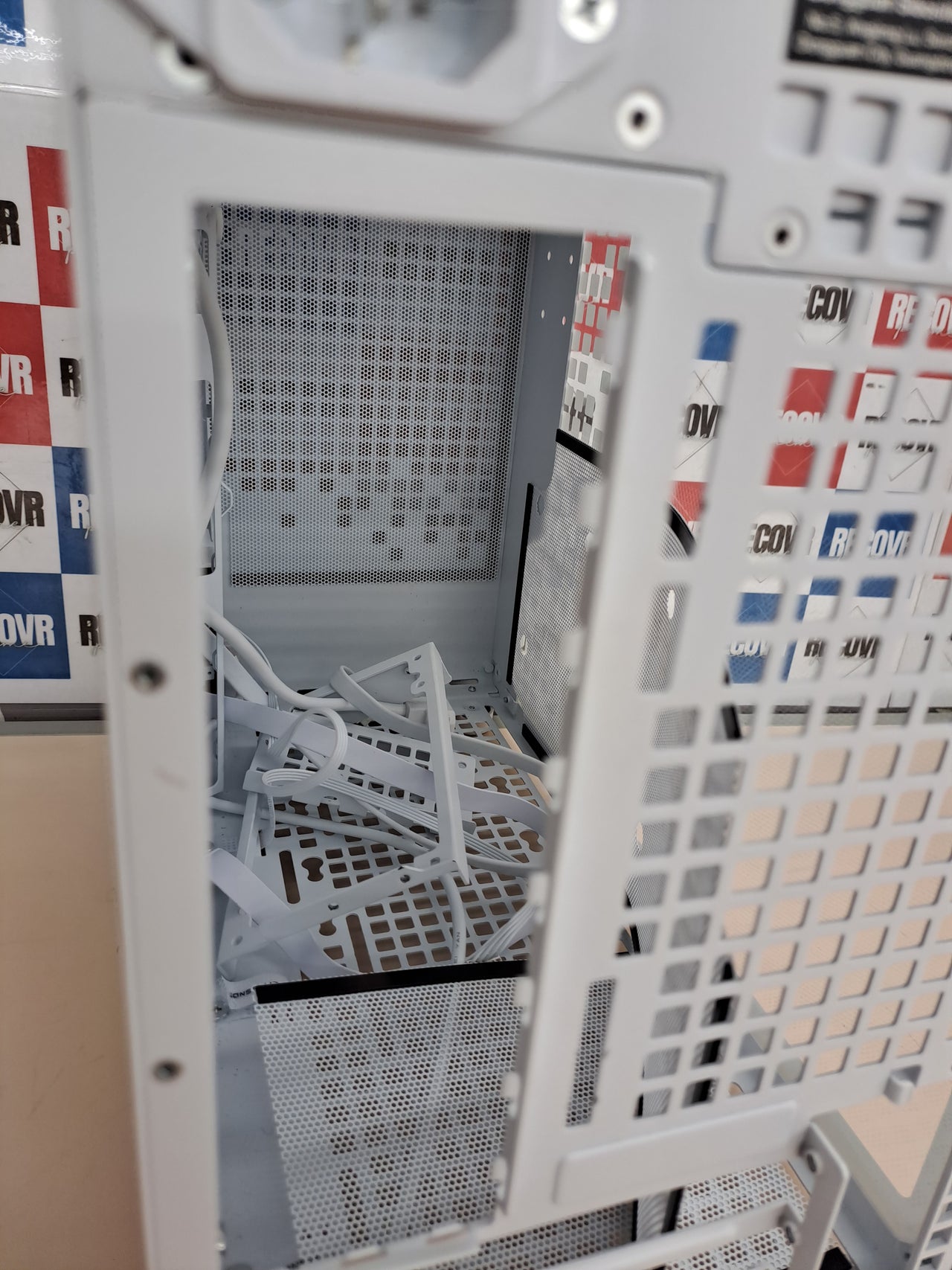Caja de PC mATX con asa – Jonsplus