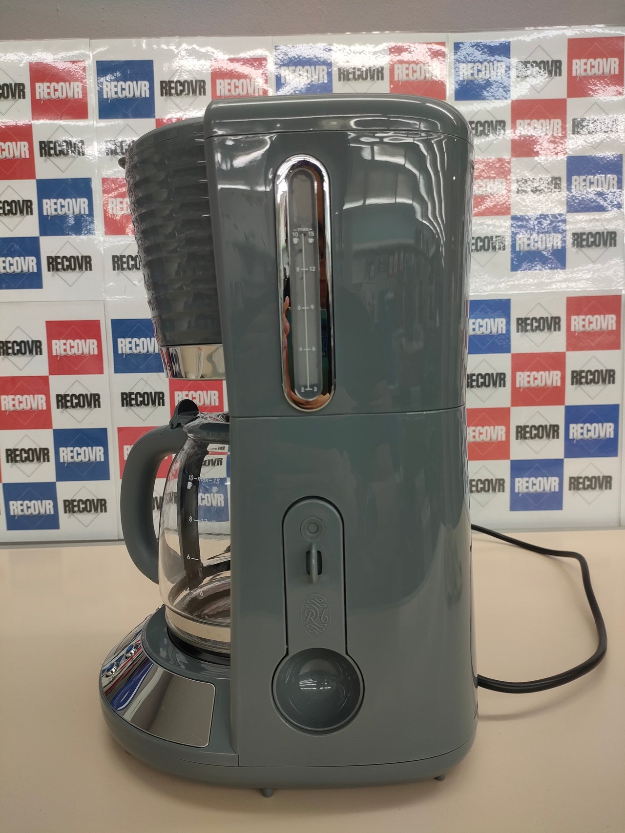 Cafetera 15 Tazas, Jarra Cristal 1,25LRussell Hobbs