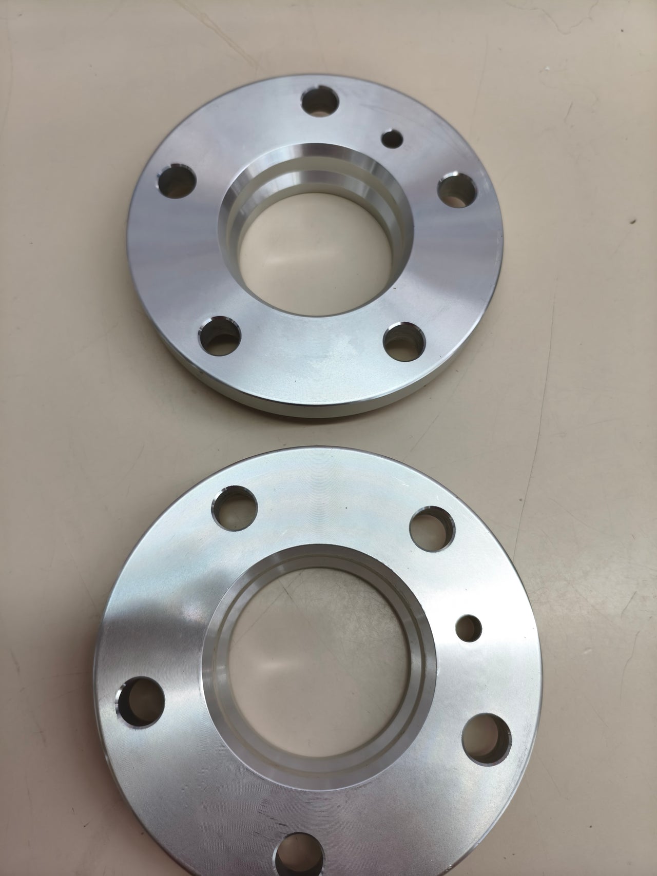 Separadores de rueda Simoni Racing DR081/B16 16 mm