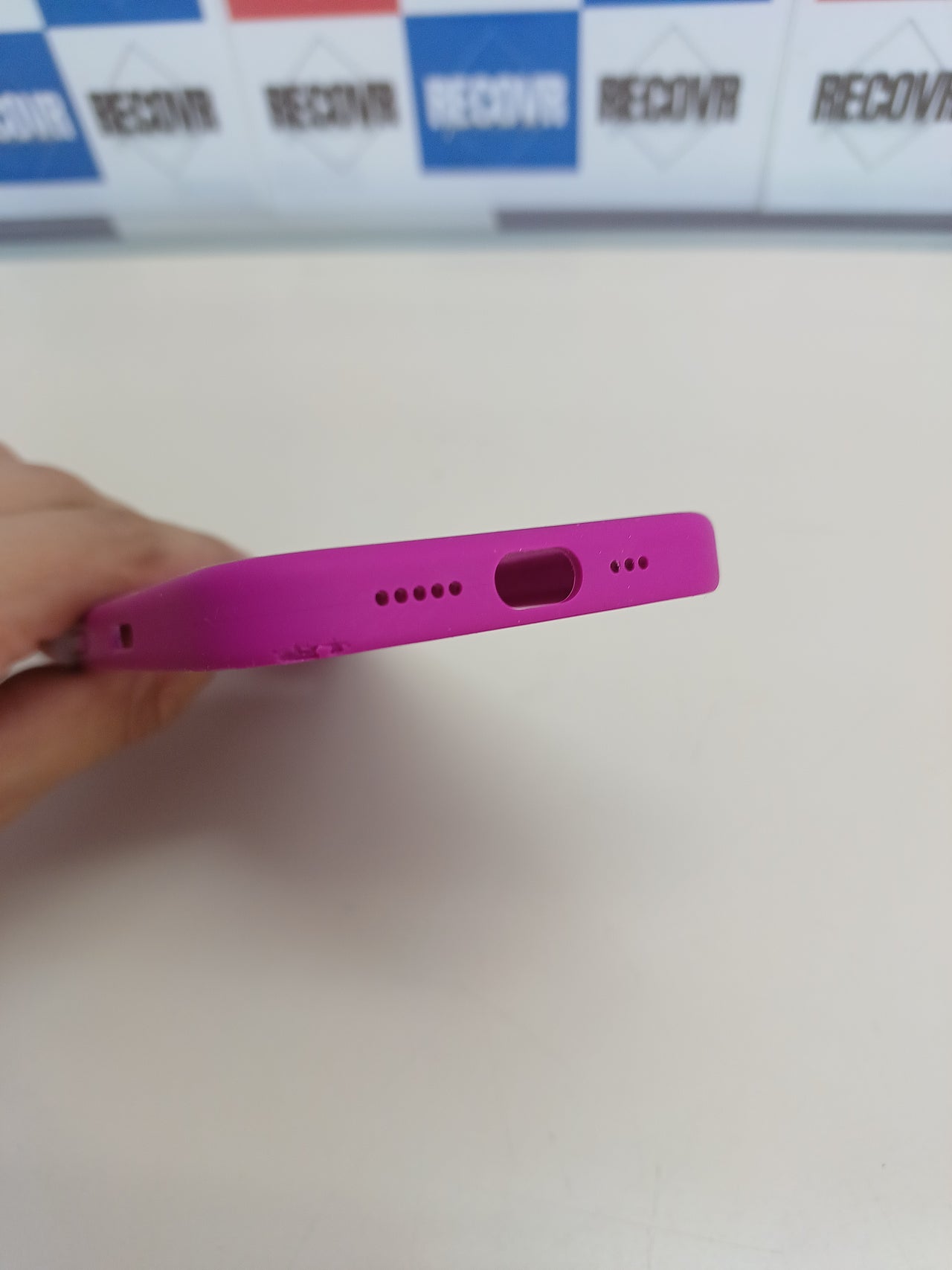 Funda iPhone 16 Pro Silicona MagSafe