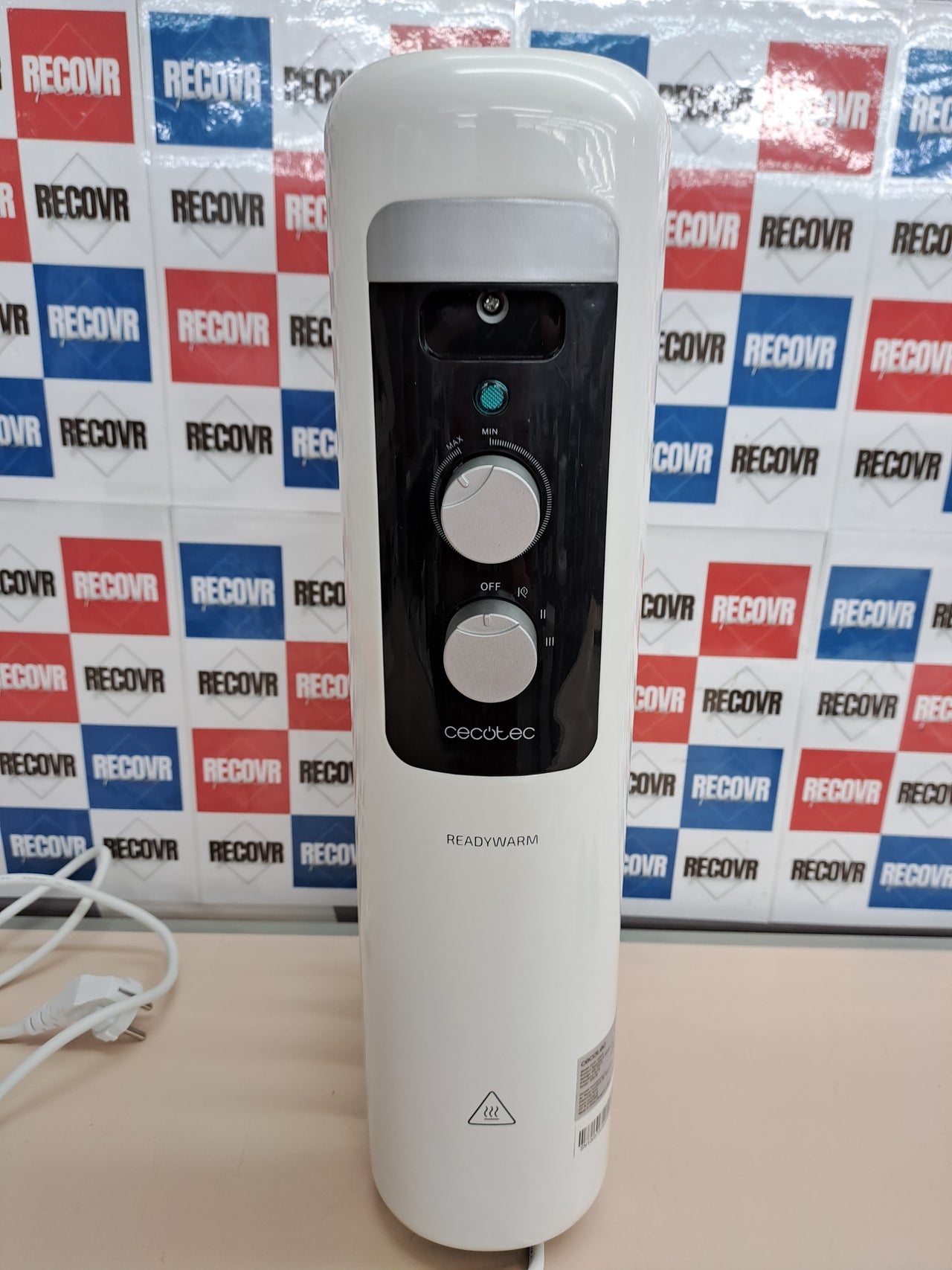 Radiador aceite 5 módulos 1000 W – Cecotec