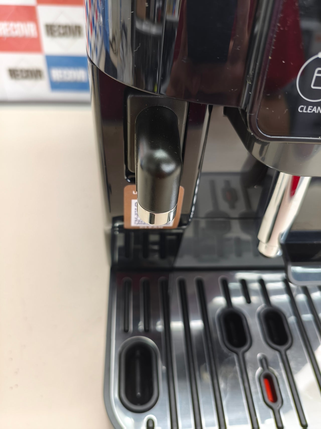 Cafetera superautomática De’Longhi Magnifica Start LatteCrema automática