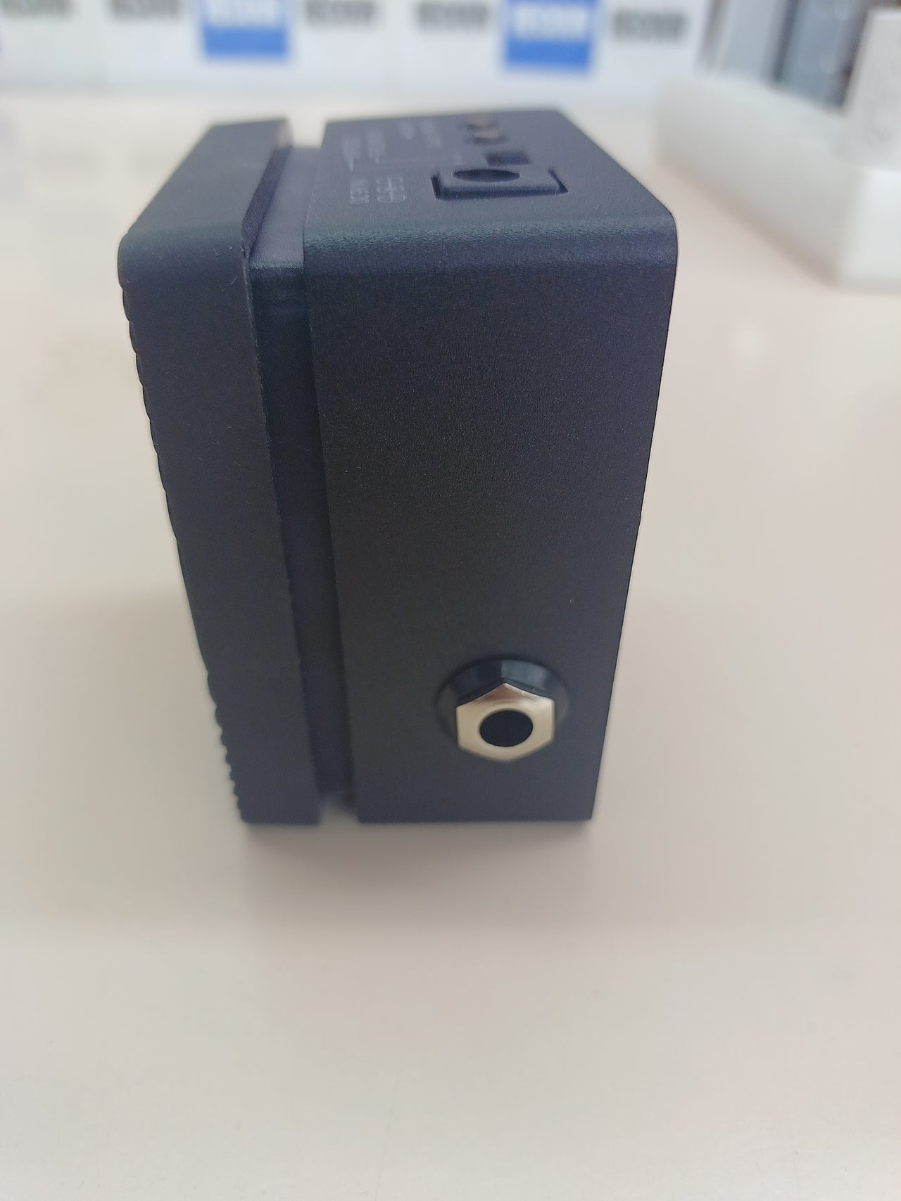 Afinador de pedal Korg Pitchblack para bajo
