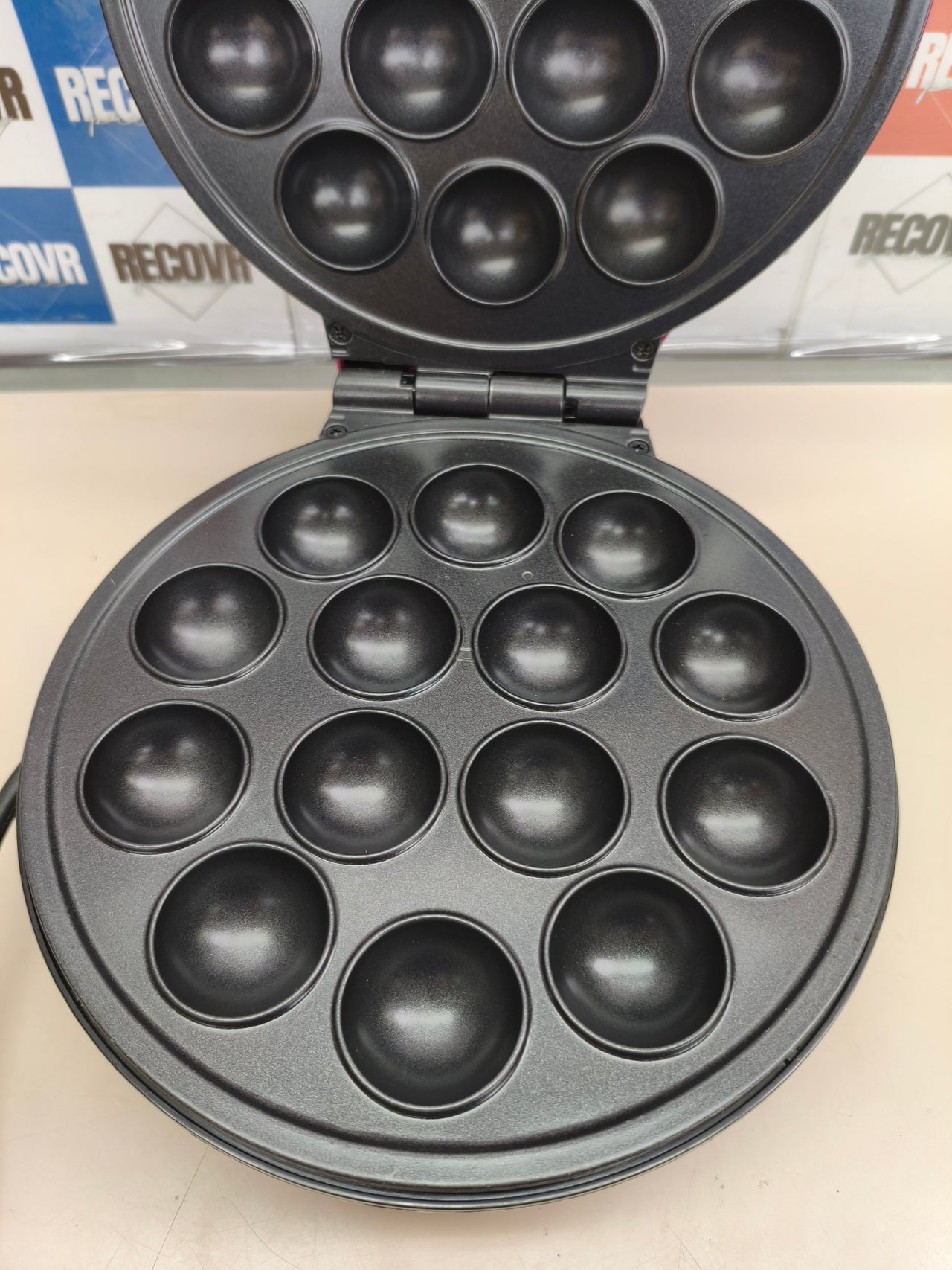 Máquina para cupcakes de 4 moldes antiadherentes