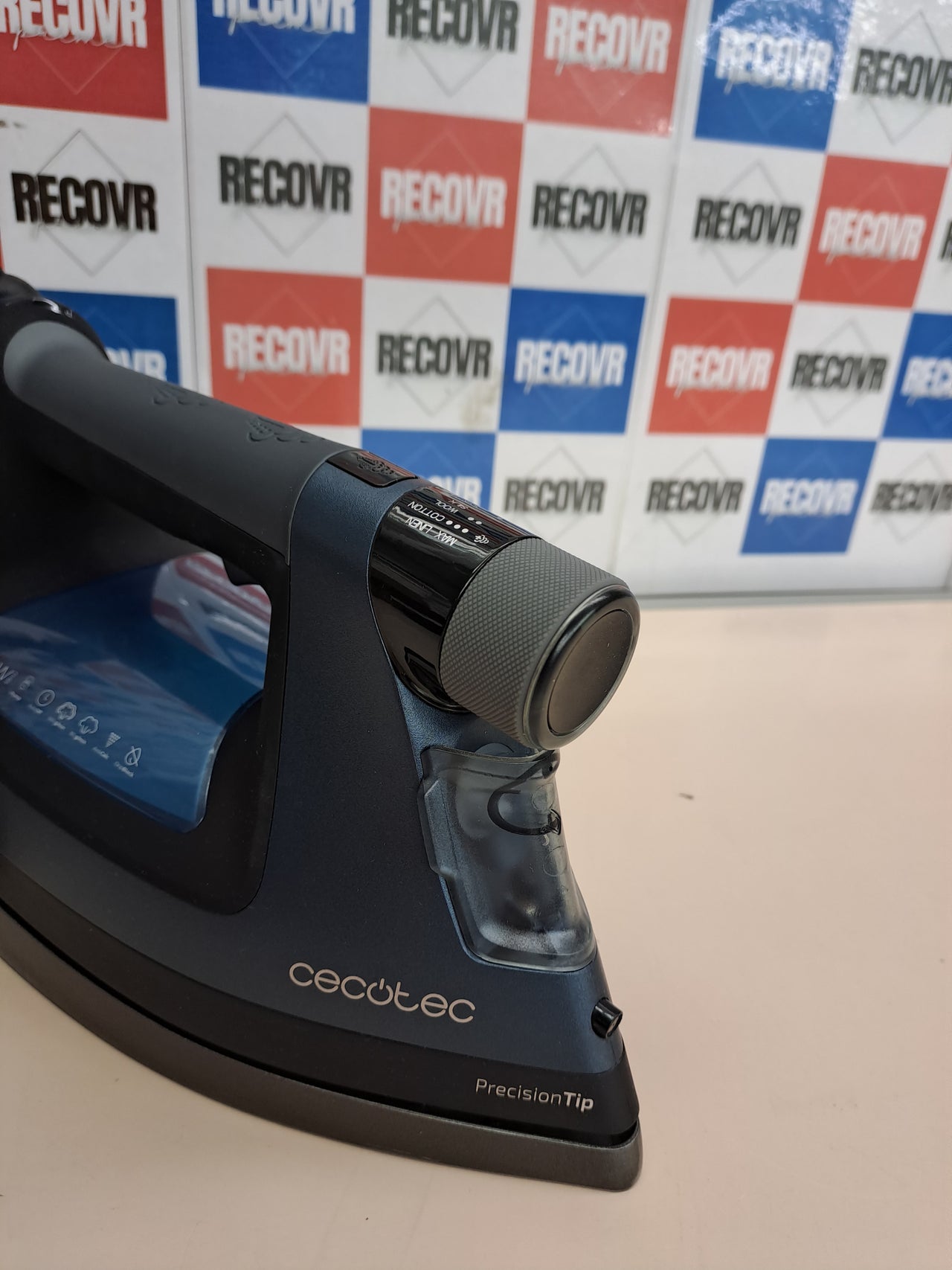 Plancha 3000W bomba agua suela turbo Cecotec