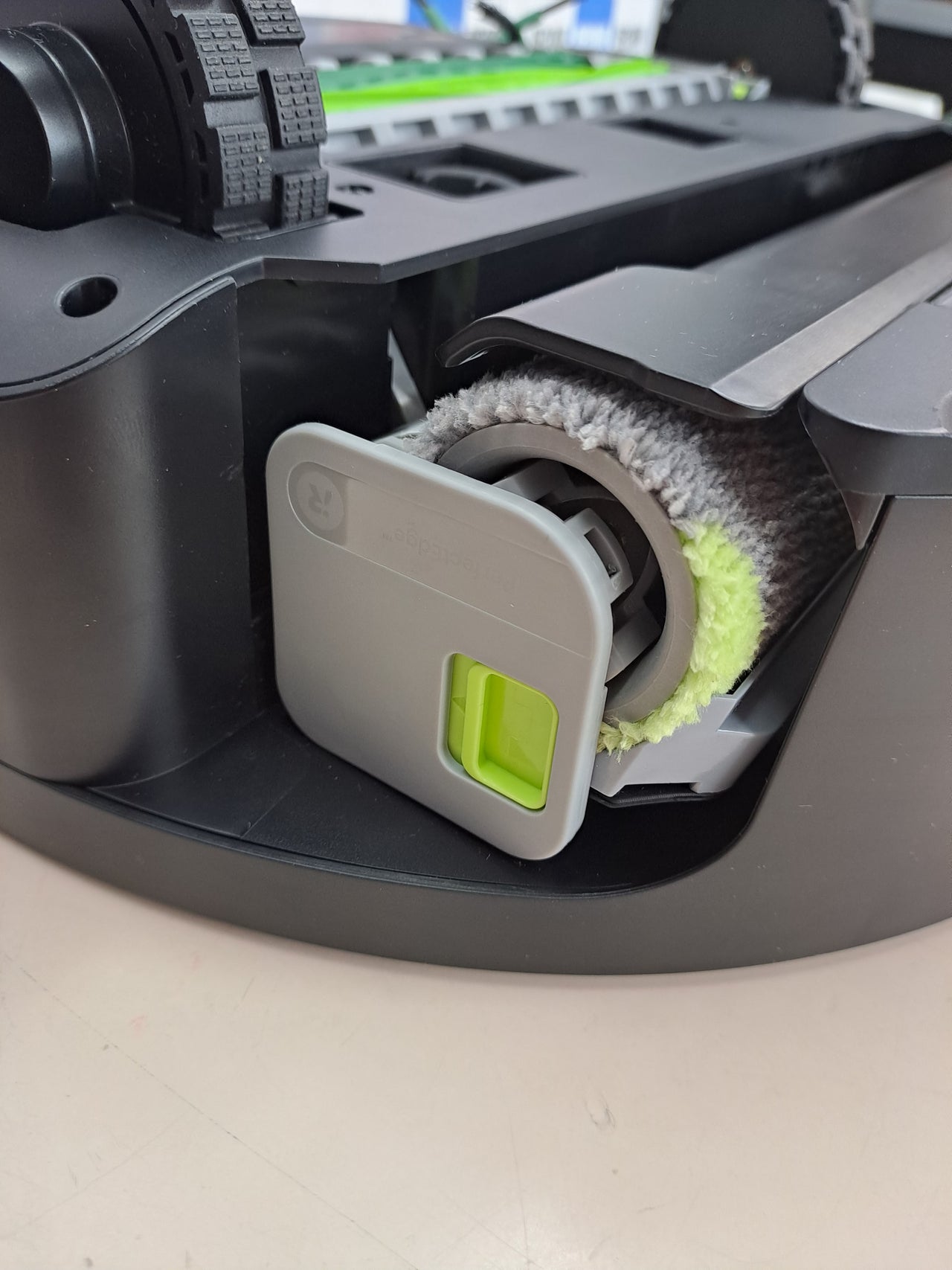 Roomba Max 705 Combo con base AutoWash y LiDAR 3D