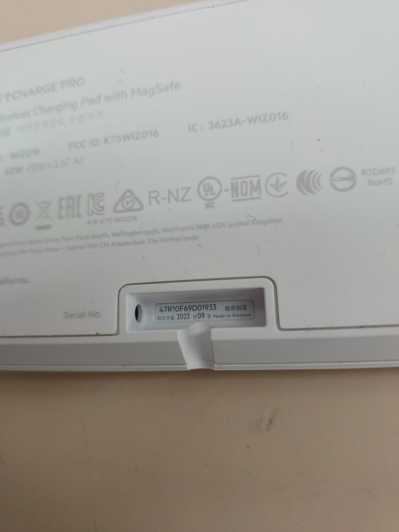 Cargador MagSafe 3 en 1 rápido y portátil - Belkin