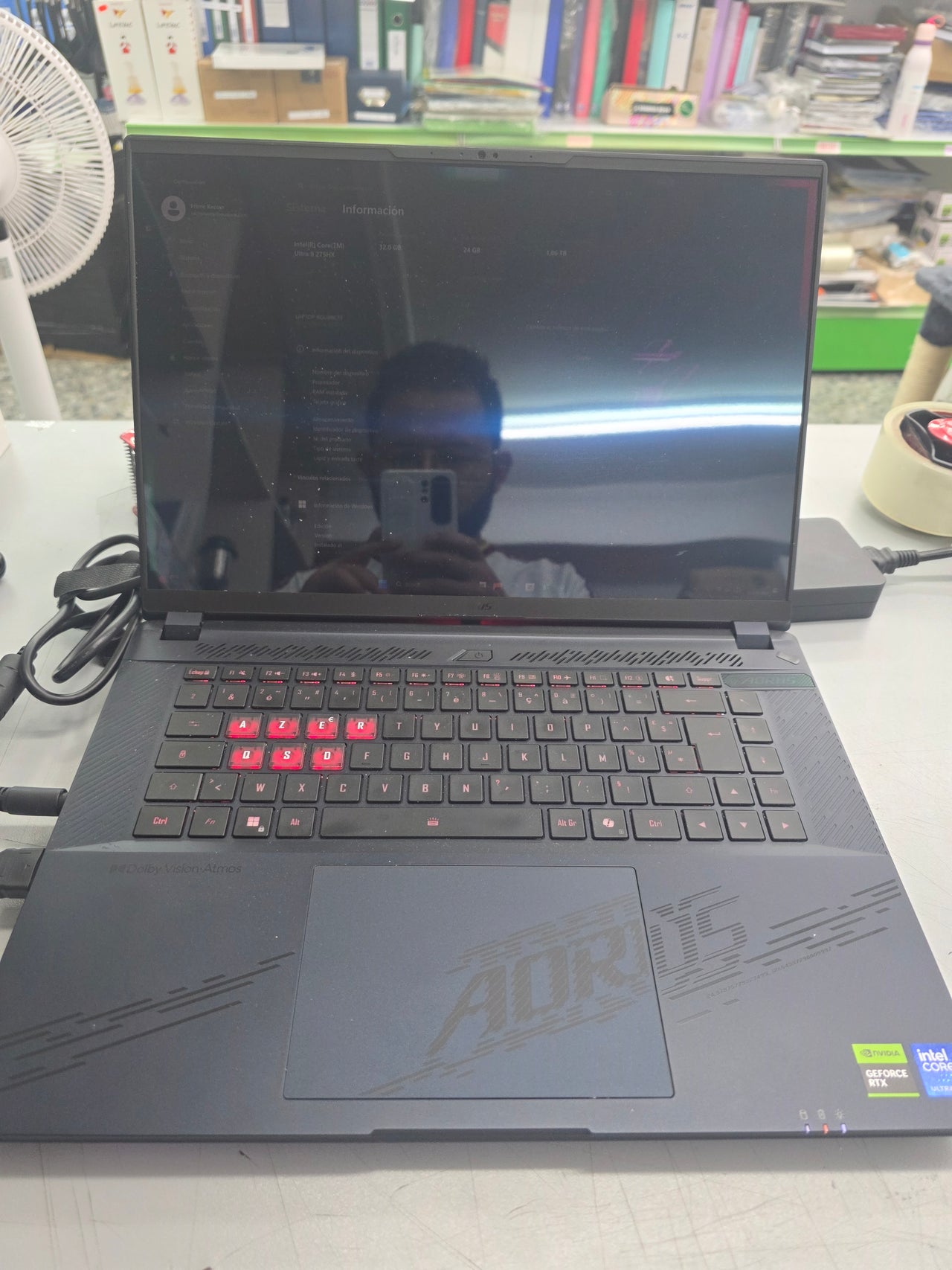 Portátil gaming Gigabyte Aorus Master 16 240 Hz IntelCore Ultra 9