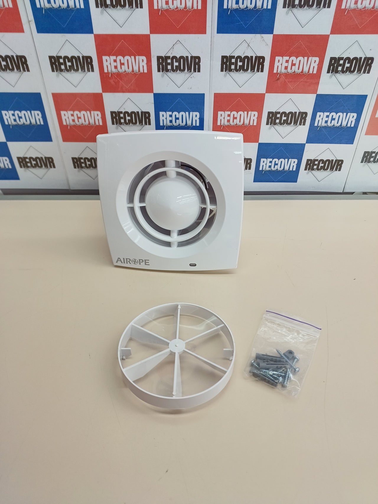 Extractor de Baño 100 mm Silencioso Bajo Consumo