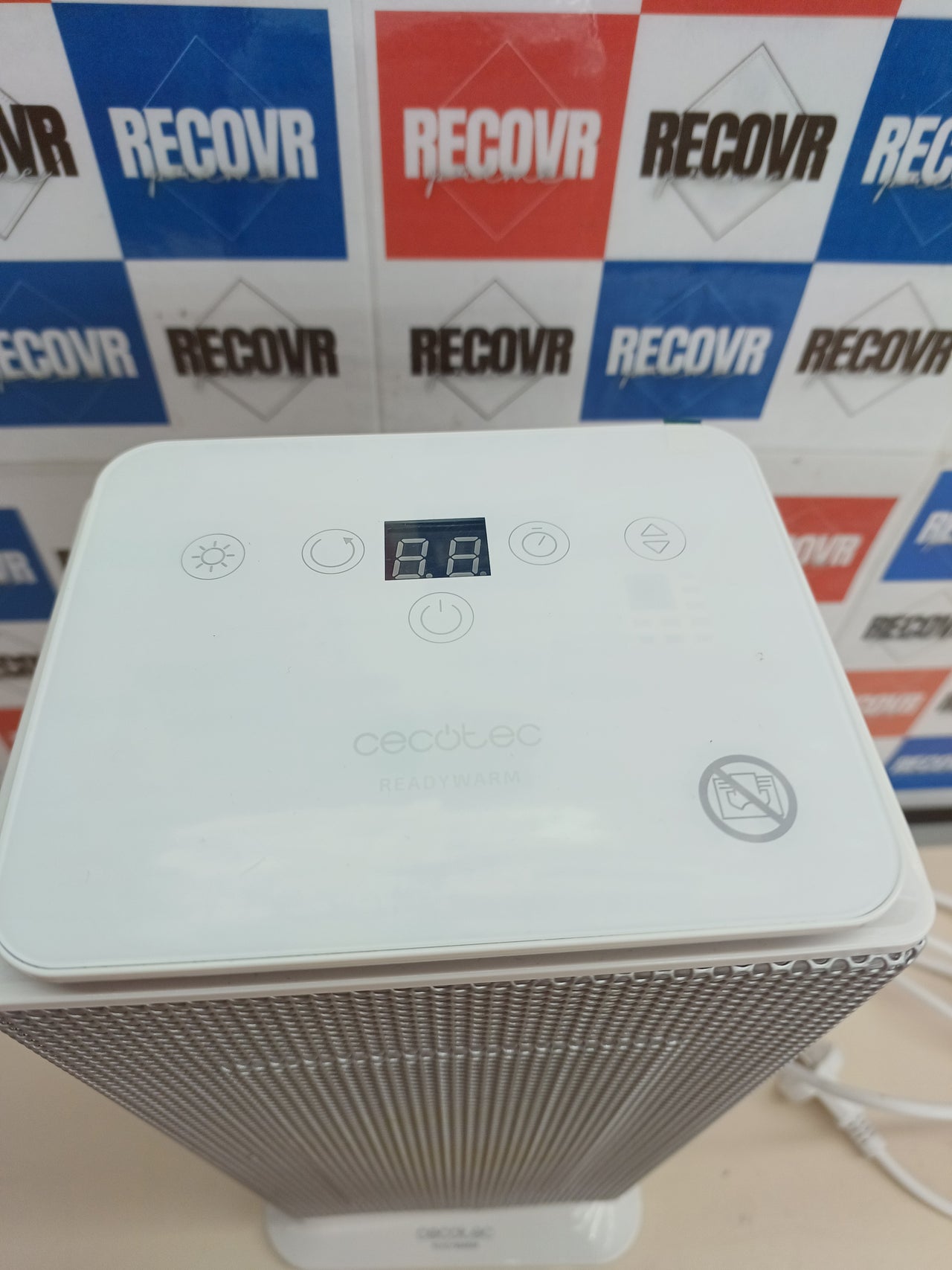 Calefactor cerámico 2000 W con oscilación – Cecotec