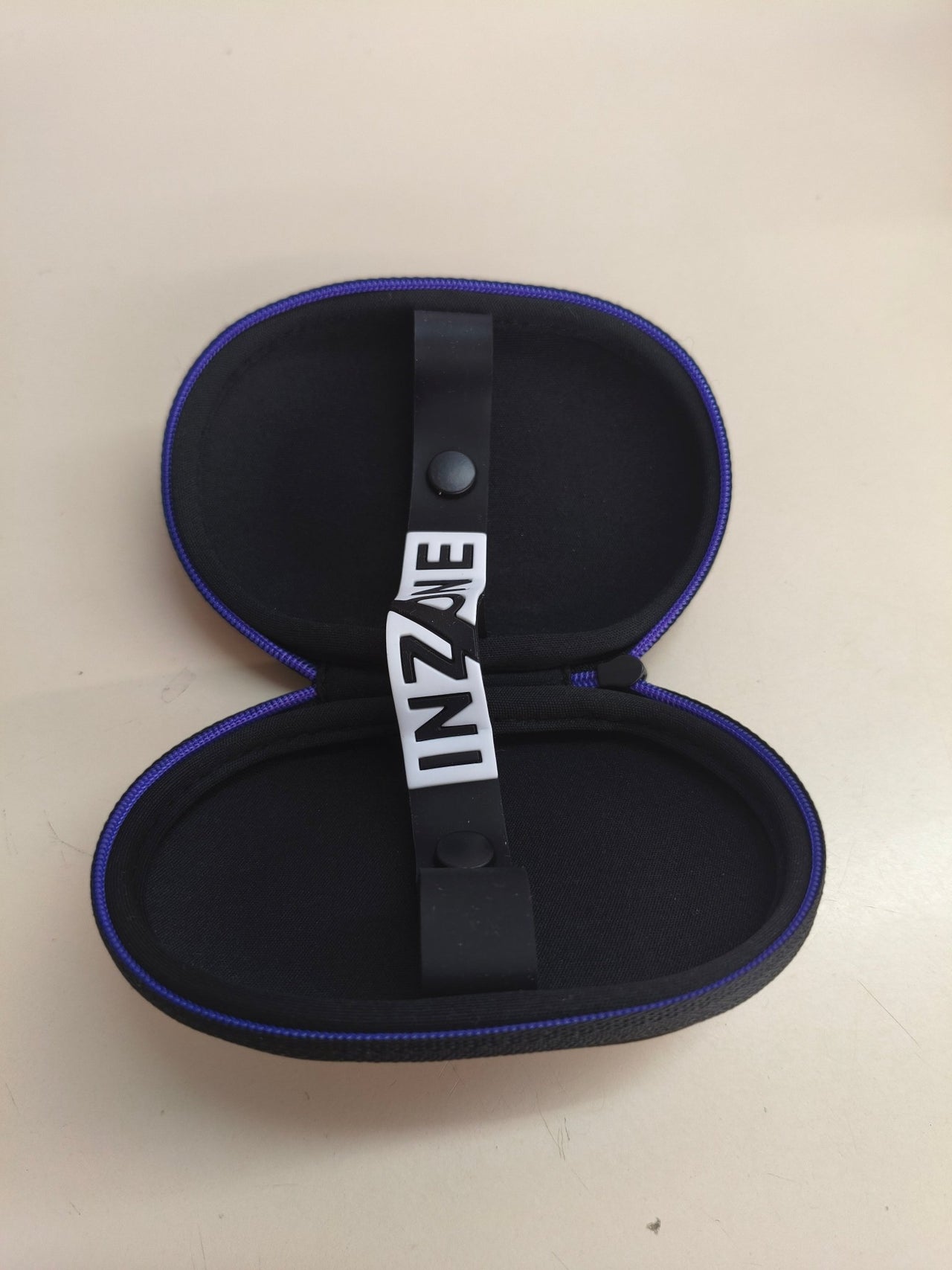 Sony INZONE E9, auriculares gaming in-ear, USB-C, blancos