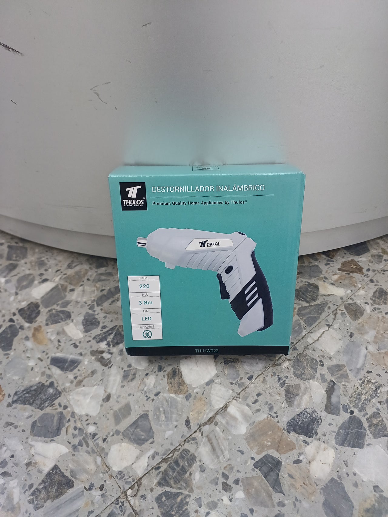 Destornillador Inalámbrico sin cable, 220 RPM, 3 Nm, Luz LED, giro de ambas direcciones, mango en dos posiciones THULOS