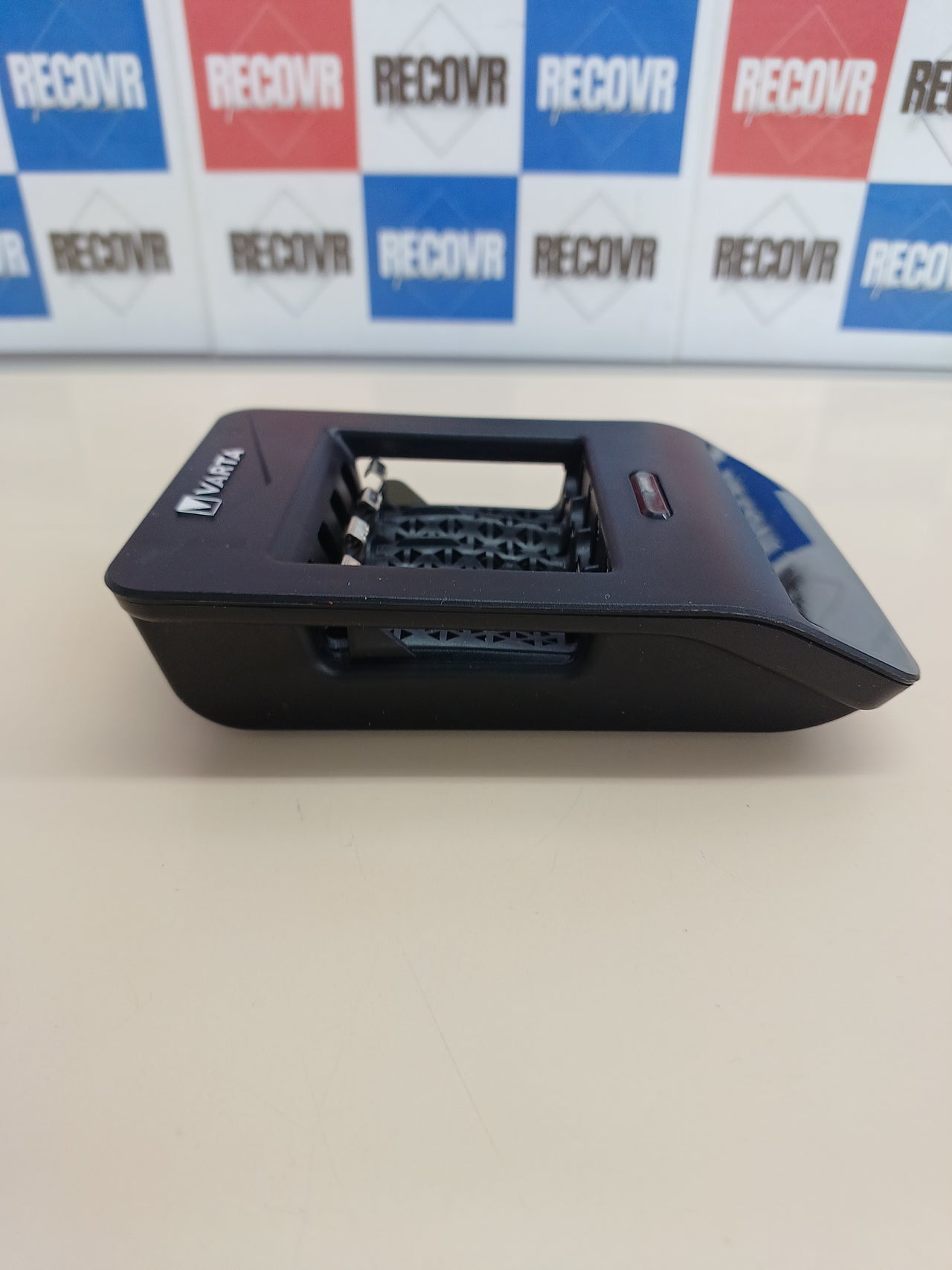 Cargador de pilas AA/AAA LCD VARTA
