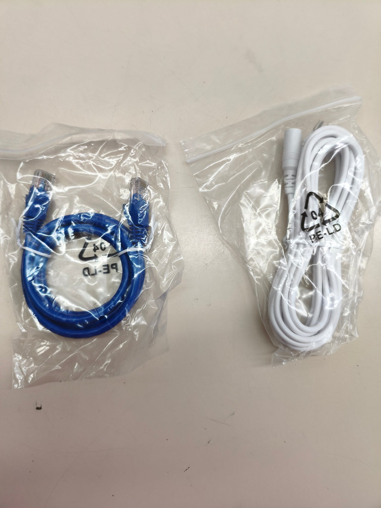 Videoportero Reolink WiFi 2K+ inalámbrico con detección de personas y paquetes blanco