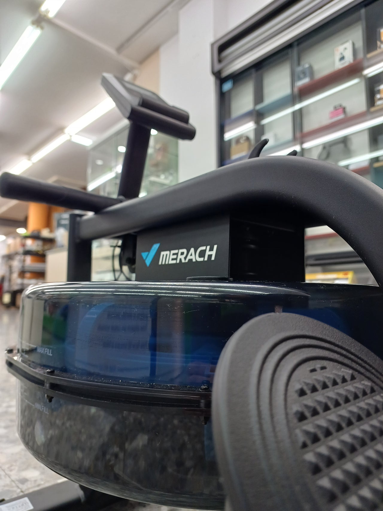 Remo 15 litros, capacidad de carga de 150 kg, para el hogar, máquina de remo con resistencia al agua de conectividad Bluetooth y aplicación, soporte para iPad, asiento ergonómico MERACH