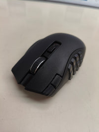 Ratón gaming inalámbrico para MMO.
