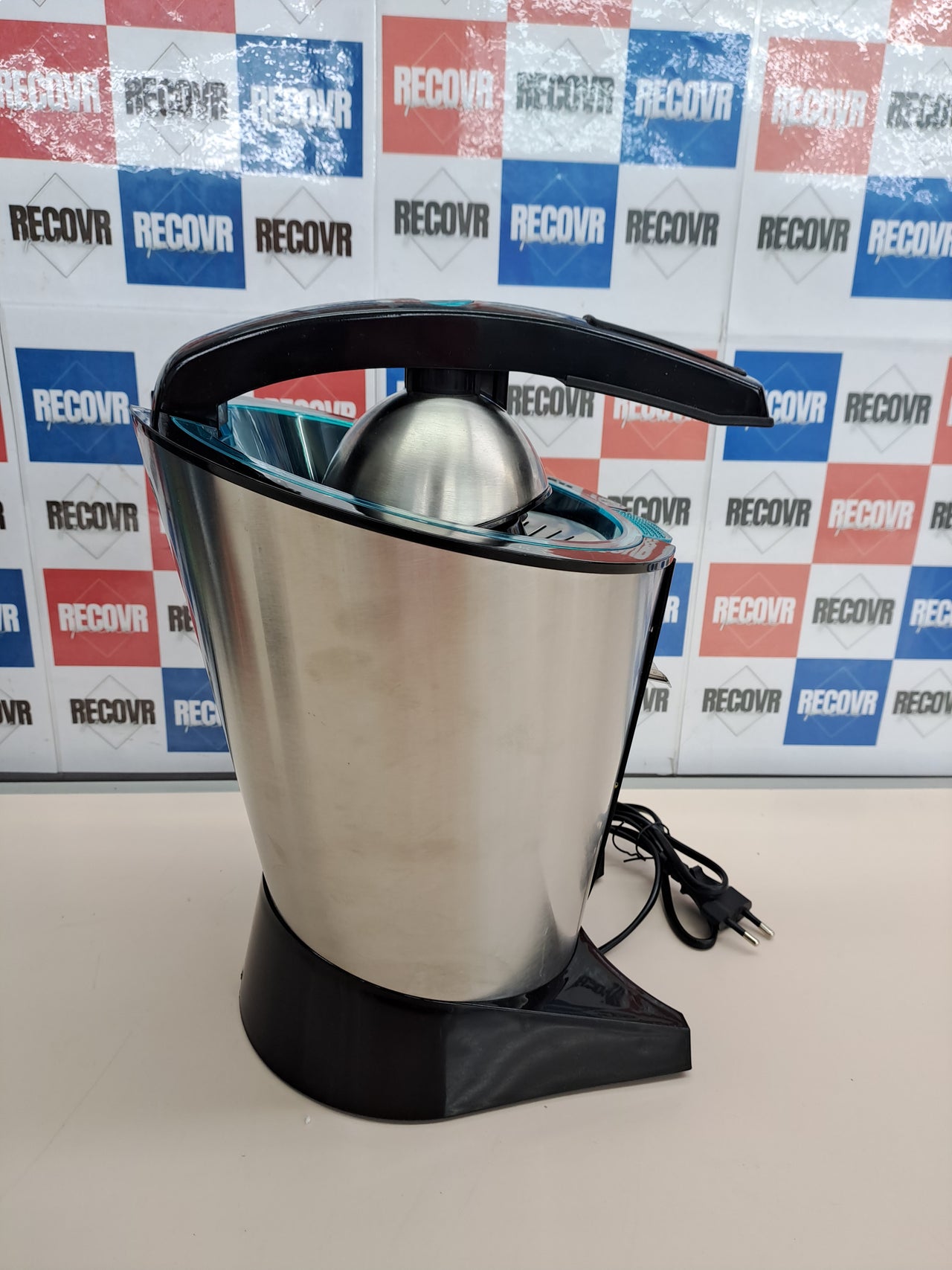 Exprimidor 600W brazo acero inox antigoteo Cecotec