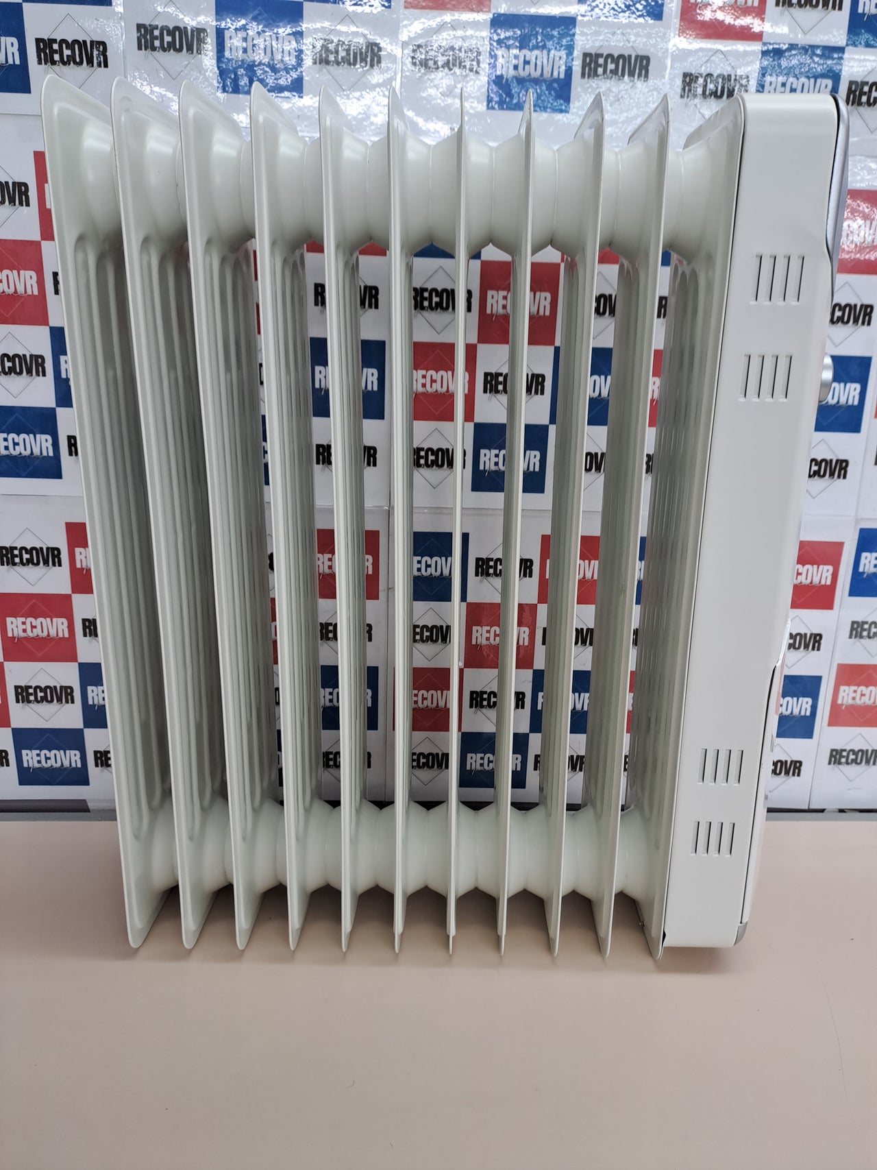 Radiador aceite 11 módulos 2500 W – Cecotec