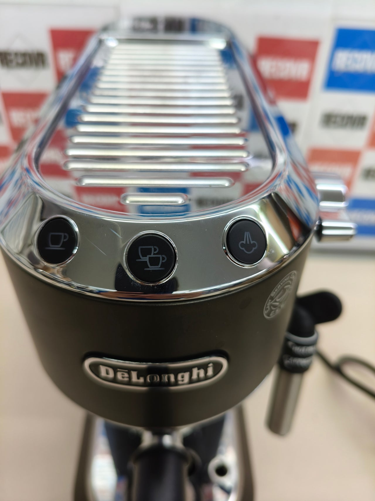 Cafetera espresso De’Longhi Dedica acero inoxidable negra