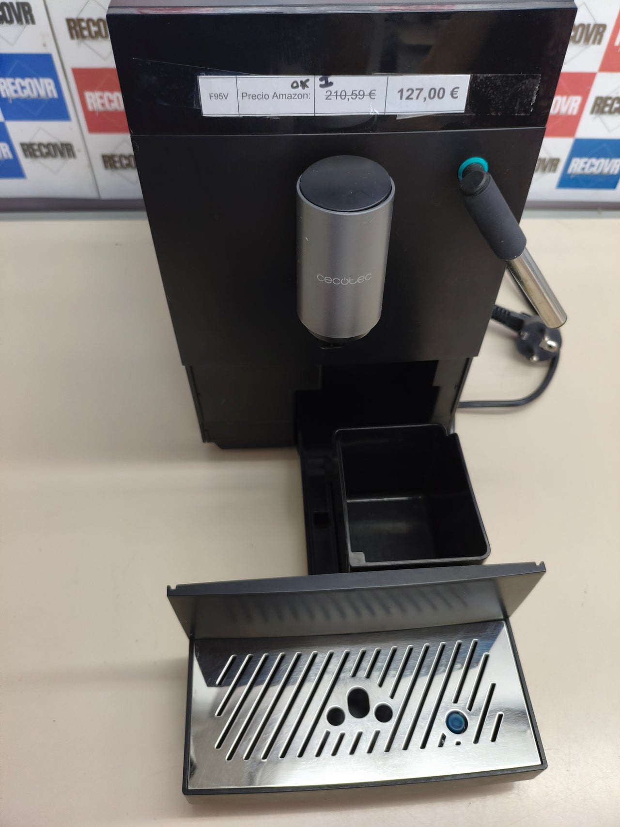 Cafetera superautomática Cecotec Cumbia Cremmaet Compact Steam 19 bares