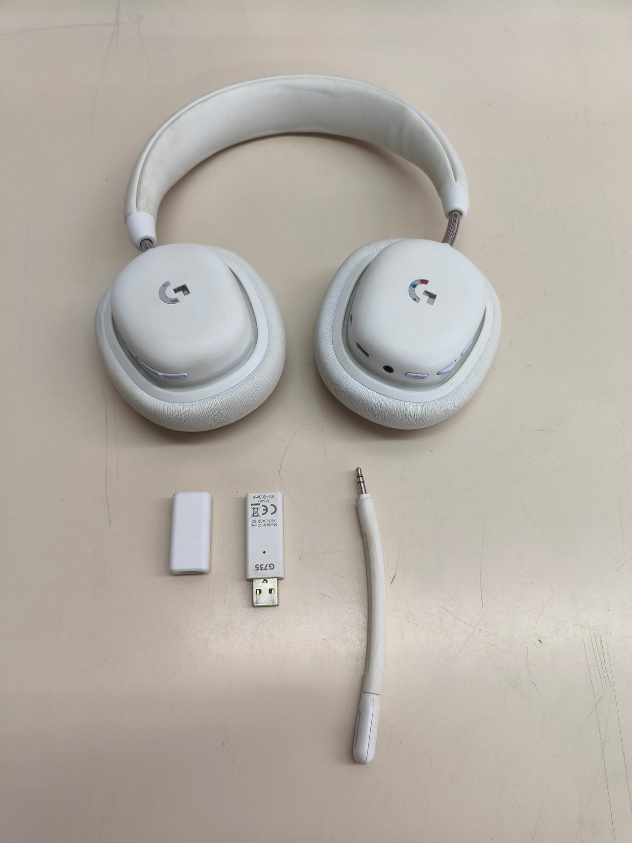 Auriculares Logitech Blancos B735