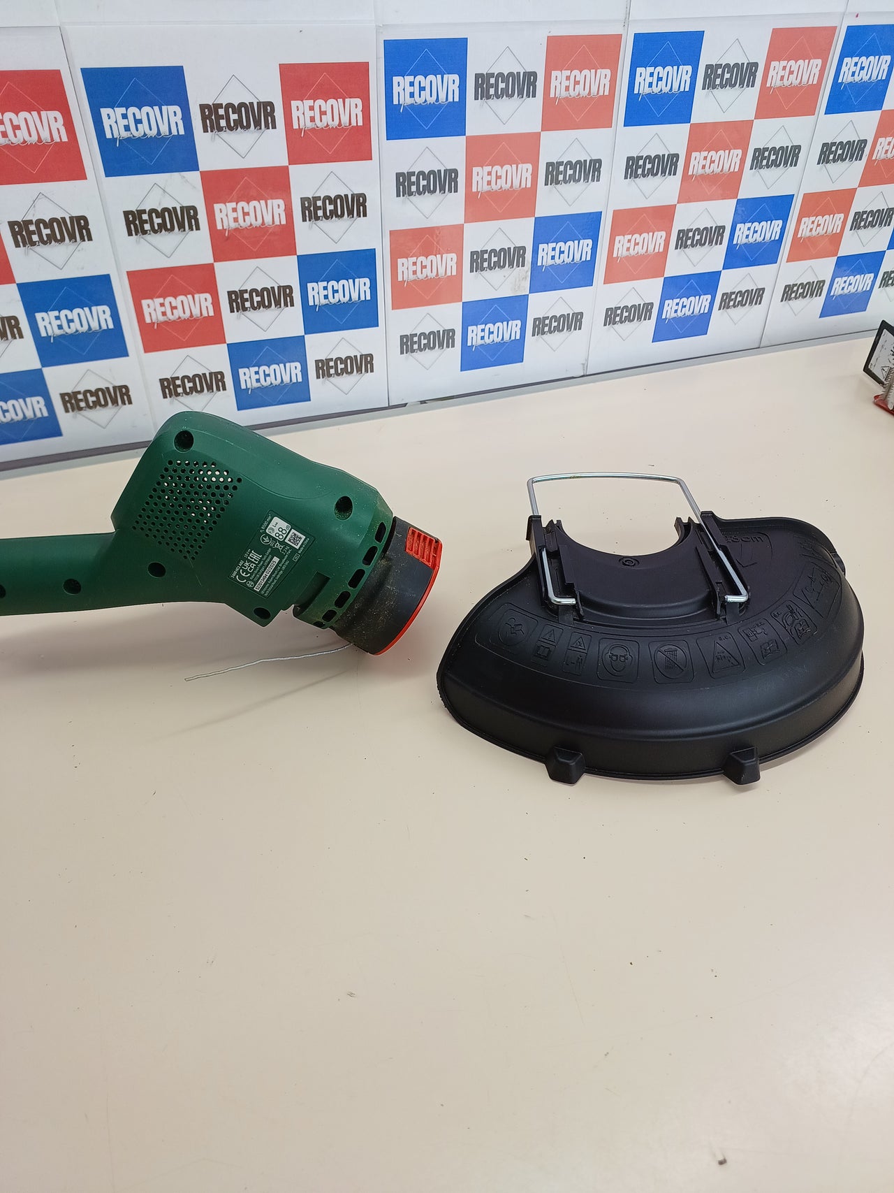 Cortacésped Bosch EasyGrassCut 18V 23cm 2Ah