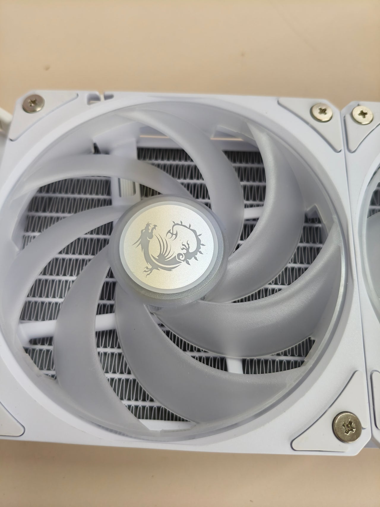 Refrigeración líquida MSI MAG CoreLiquid A13 240 blanca