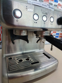 Cafetera espresso con molinillo 15 bares 2,8 L – Breville