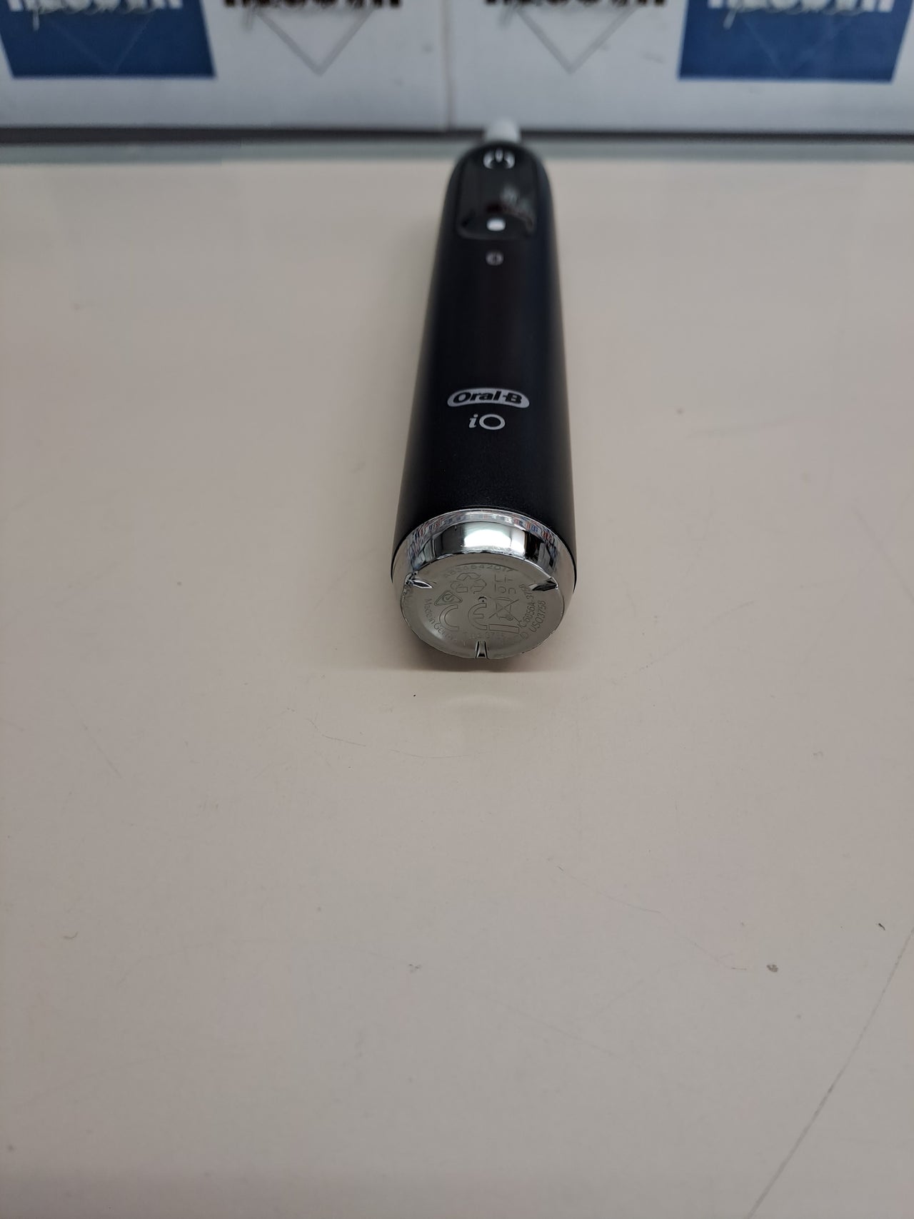 Cepillo eléctrico Oral-B iO 8N con estuche y pantalla color